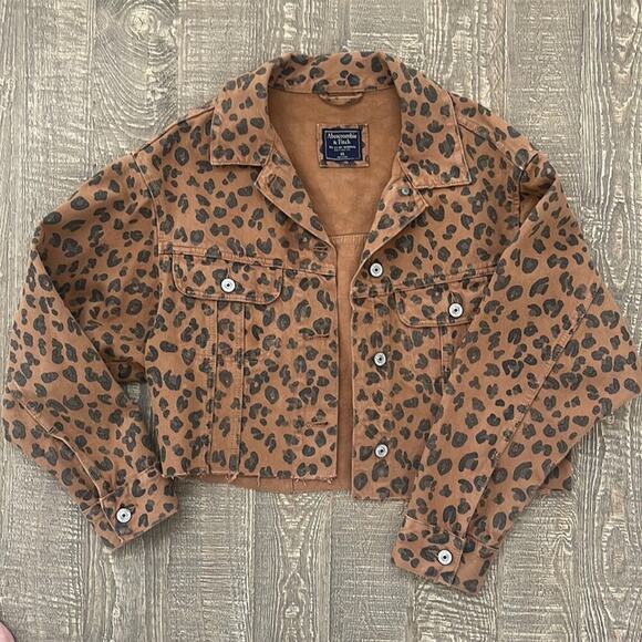 Abercrombie Leopard Cropped Denim Jacket XS - Picture 2 of 4